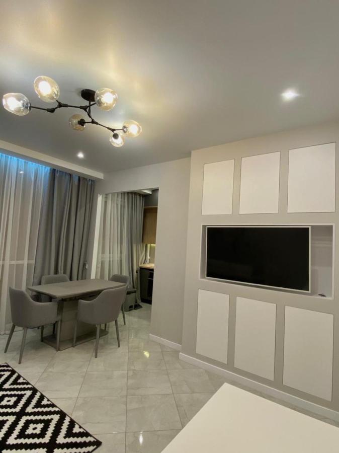 Vip Apartment In Odessa Екстериор снимка