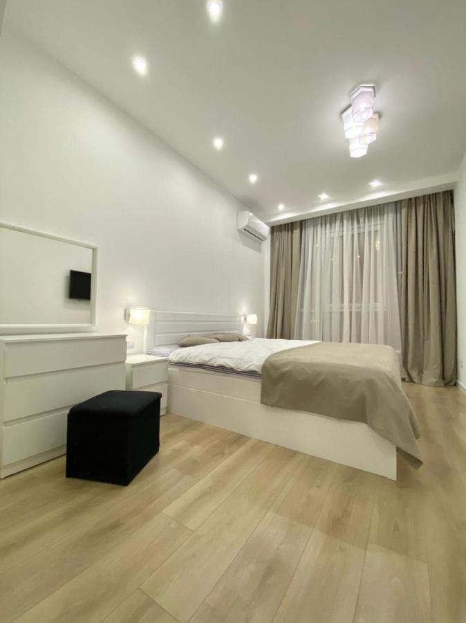 Vip Apartment In Odessa Екстериор снимка